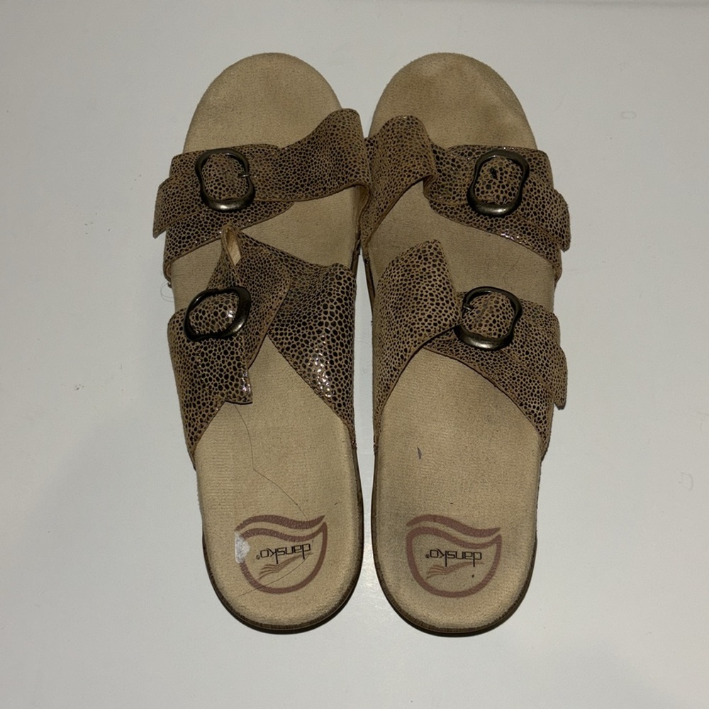Dansko Shoes | Dansko Sophie
Metallic Tan Pebbled Leather... - Picture 7 of 7